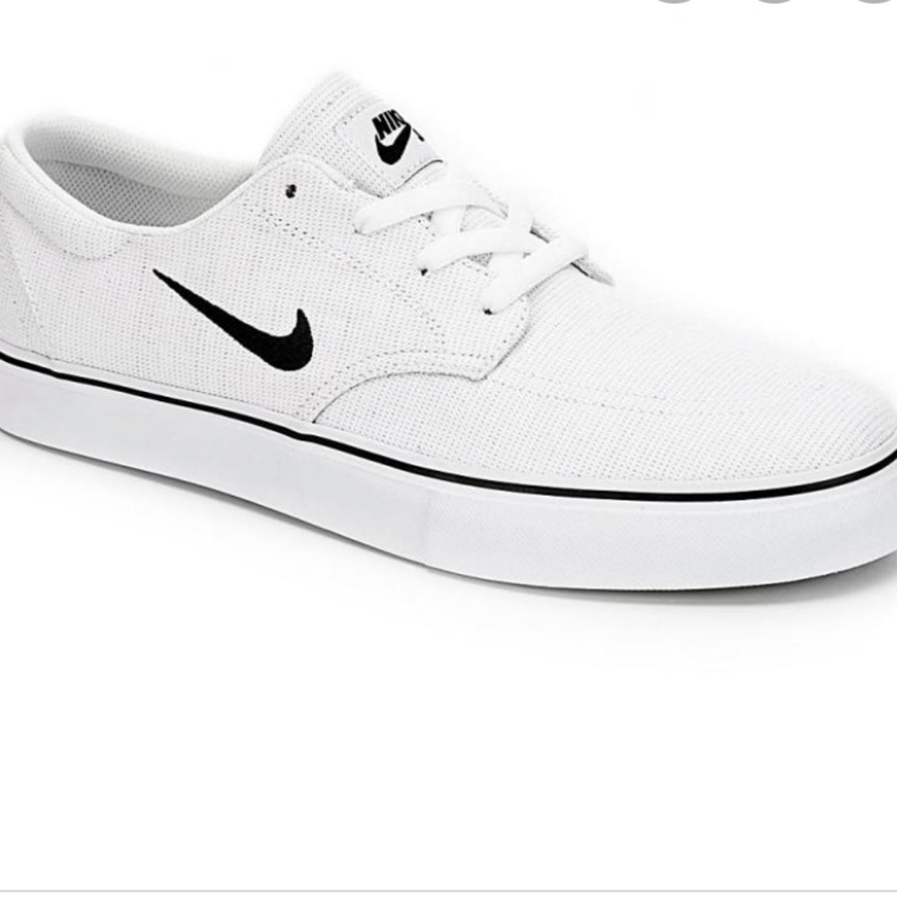 White Nike SB Skating Shoes
